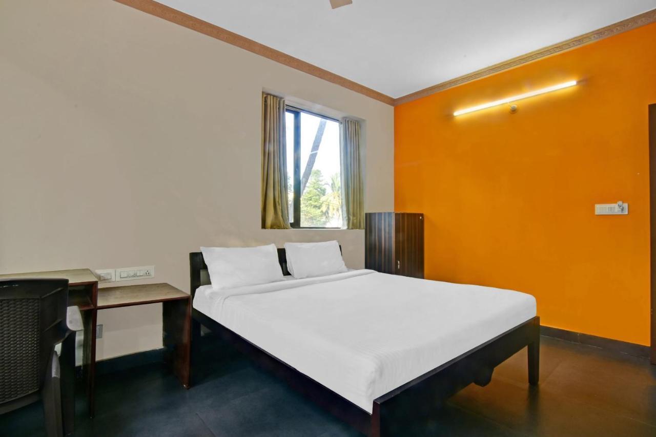 Capital O 85357 Hotel Sai Datta Calangute Exterior foto